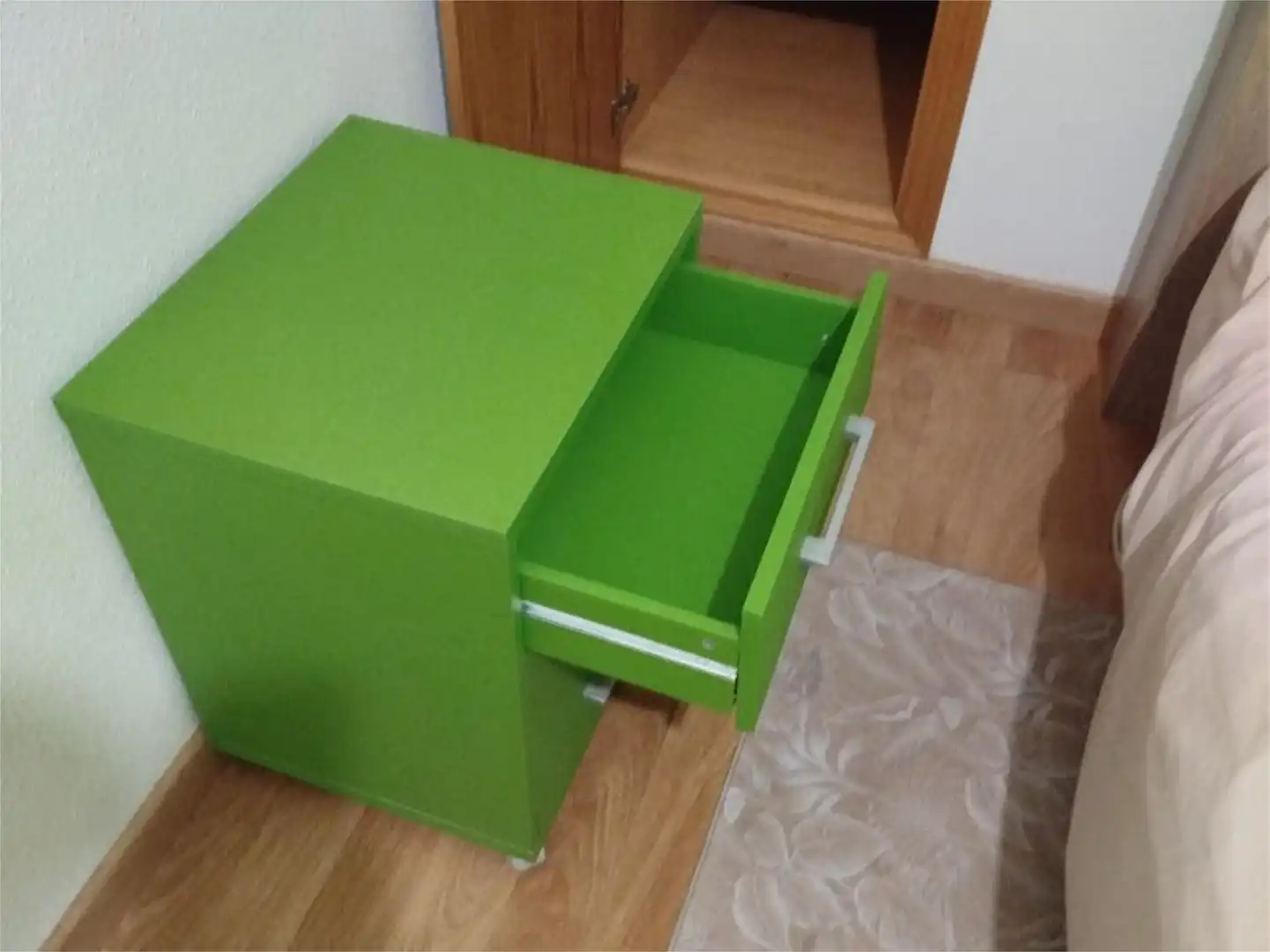 Room in Carrer de València, 50, Núcleo Urbano Garden of Flat for share in La Pobla de Vallbona with Parquet flooring, Furnished and Video intercom