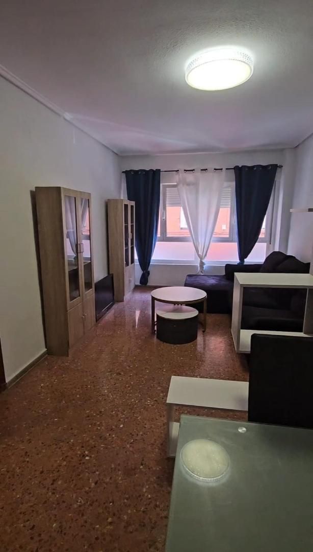 Flat for sale in Calle las Letras, 3, San Crispín - Huerta Nueva-Estación Living room of Flat for sale in Elda with Balcony