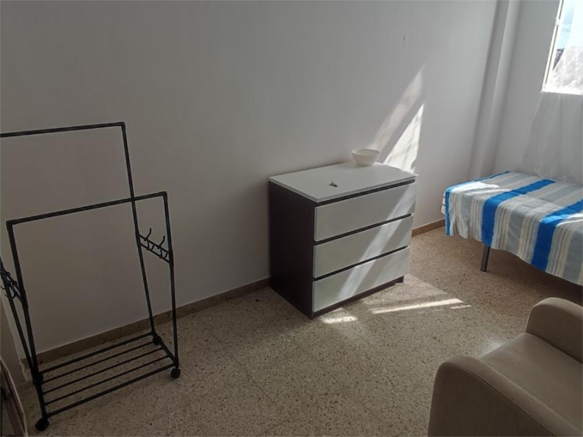 Flat to share in Calle Carmen Quintana, 2, Miller Flat to share in Calle Carmen Quintana, 2, Miller