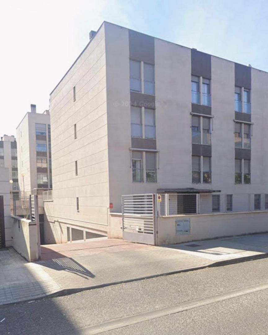 Garatge de lloguer a Calle Cantábrico, 40, Larache Vista exterior de Garatge de lloguer en Ciudad Real Capital