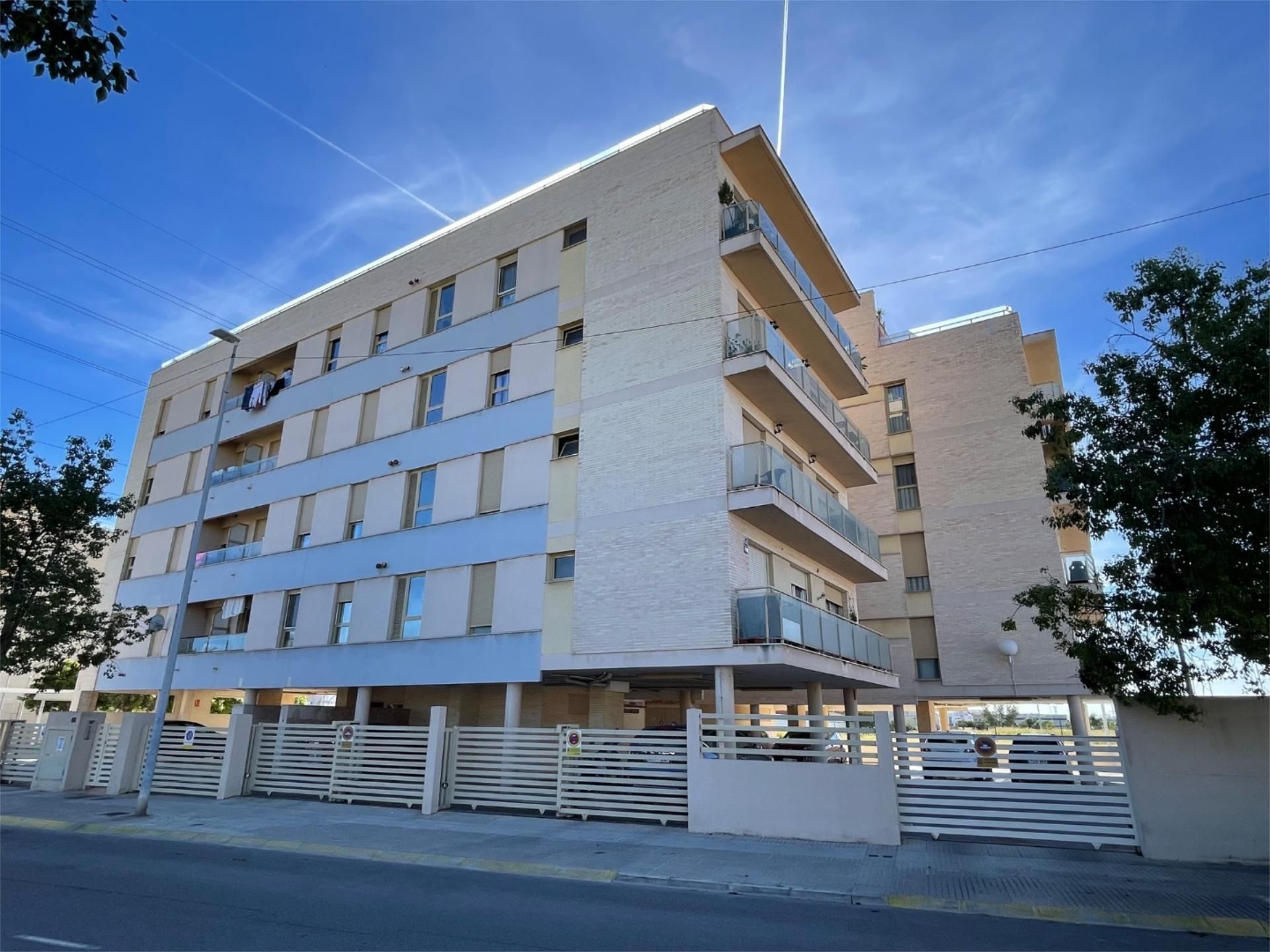 Flat for sale in Carrer del 9 D'Octubre, 68, Les Boqueres - Santa Quiteria Exterior view of Flat for sale in Almazora / Almassora with Air Conditioner, Heating and Private garden