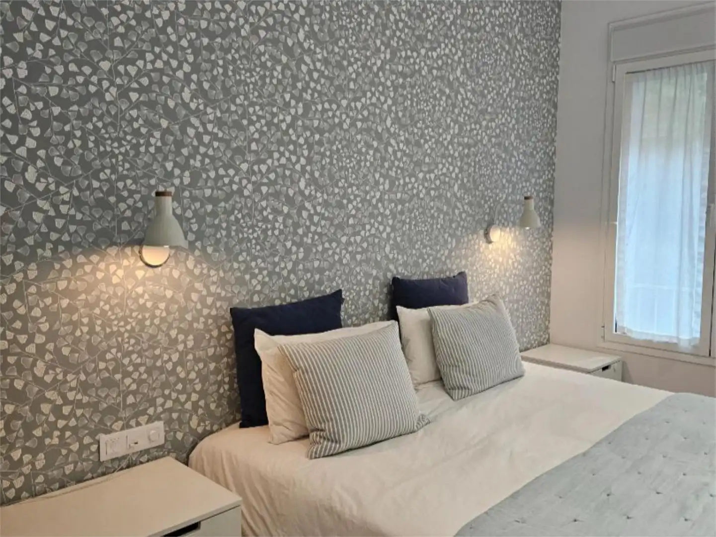 Flat for sale in Argüelles Bedroom of Flat for sale in Madrid with Air Conditioner, Heating and Storage room