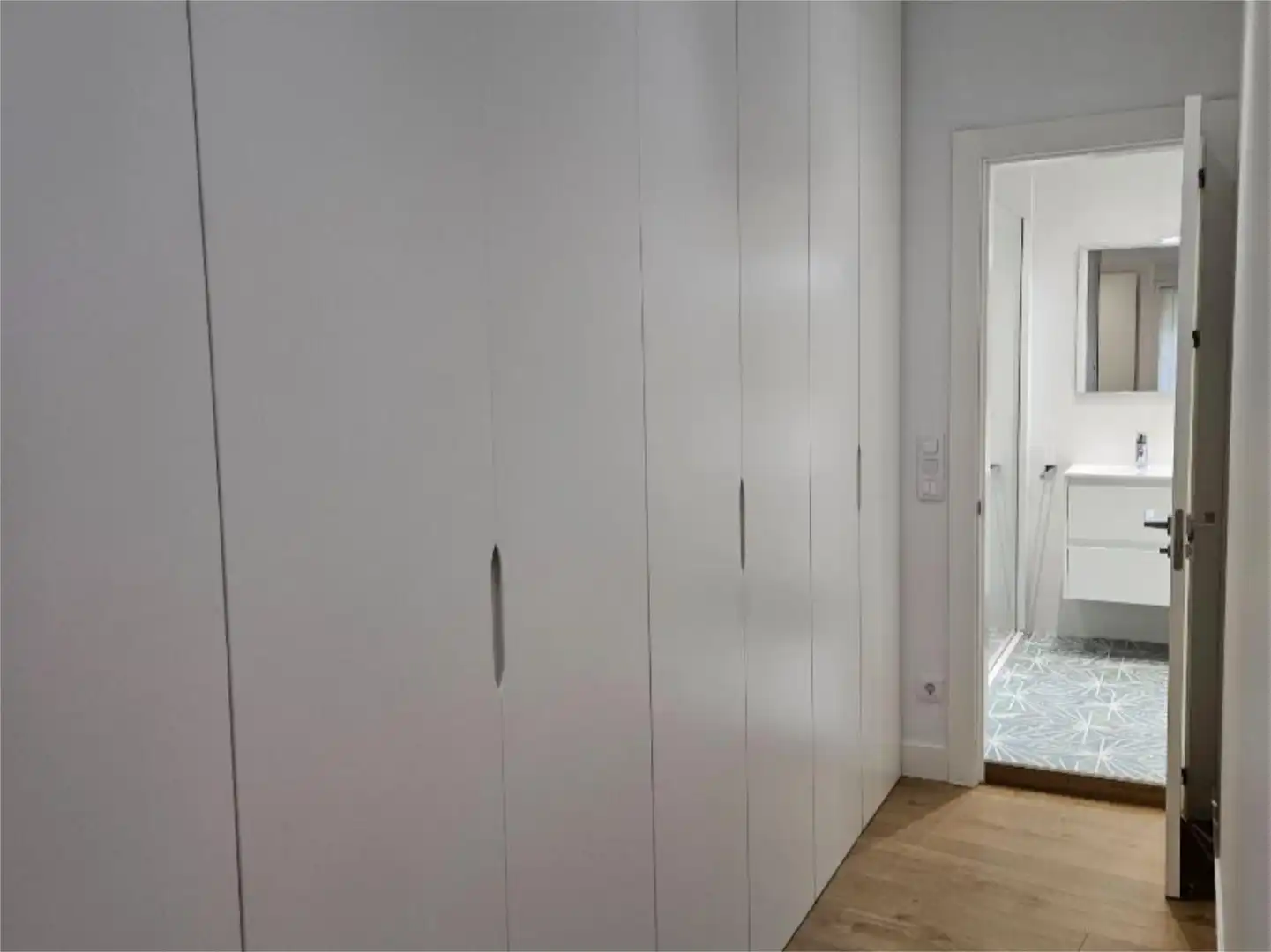 Flat for sale in Argüelles Bedroom of Flat for sale in Madrid with Air Conditioner, Heating and Storage room