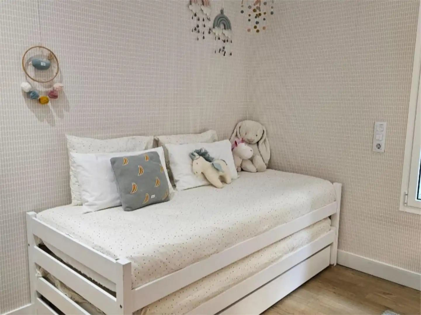 Flat for sale in Argüelles Bedroom of Flat for sale in Madrid with Air Conditioner, Heating and Storage room