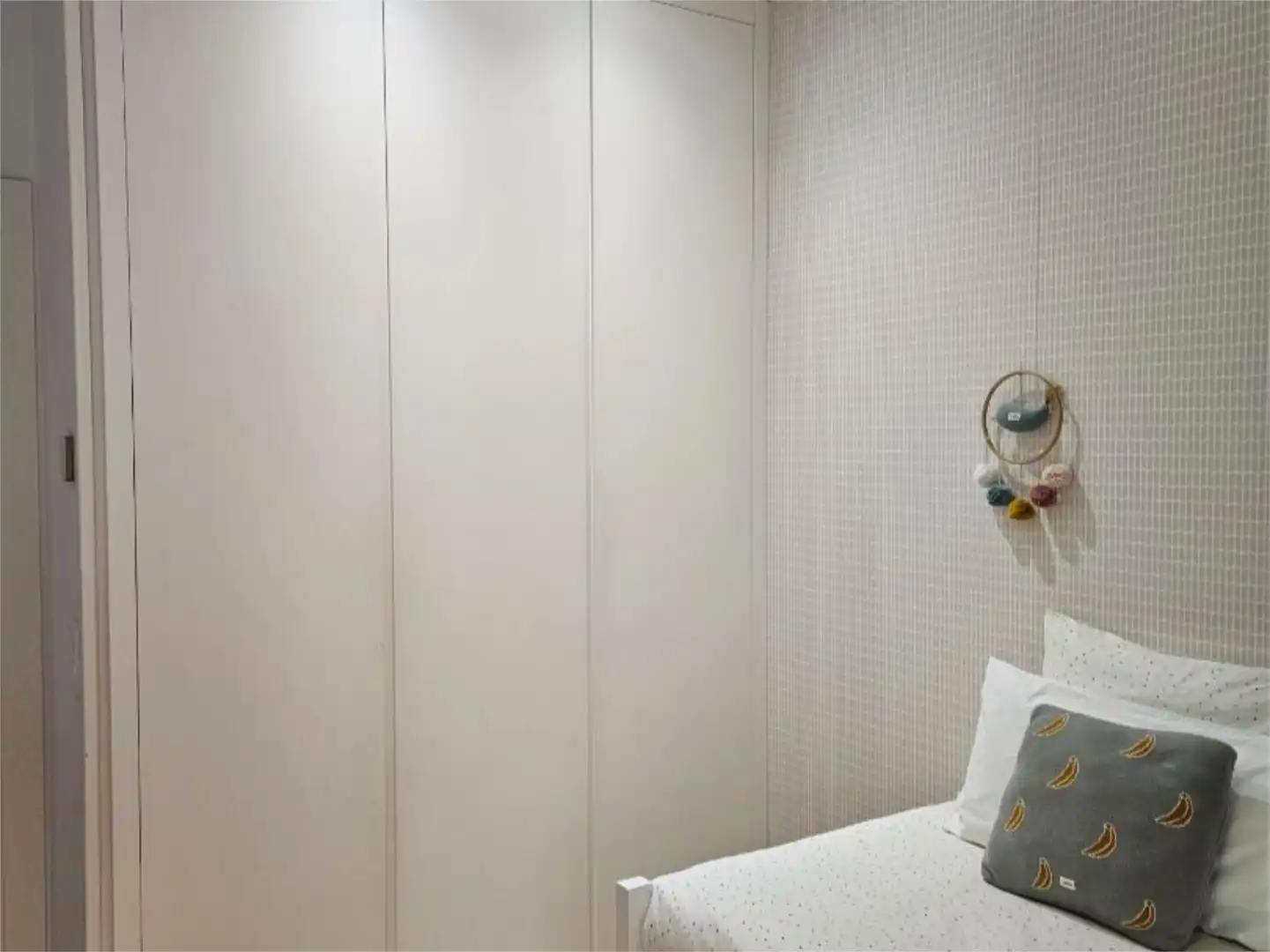 Flat for sale in Argüelles Bedroom of Flat for sale in Madrid with Air Conditioner, Heating and Storage room