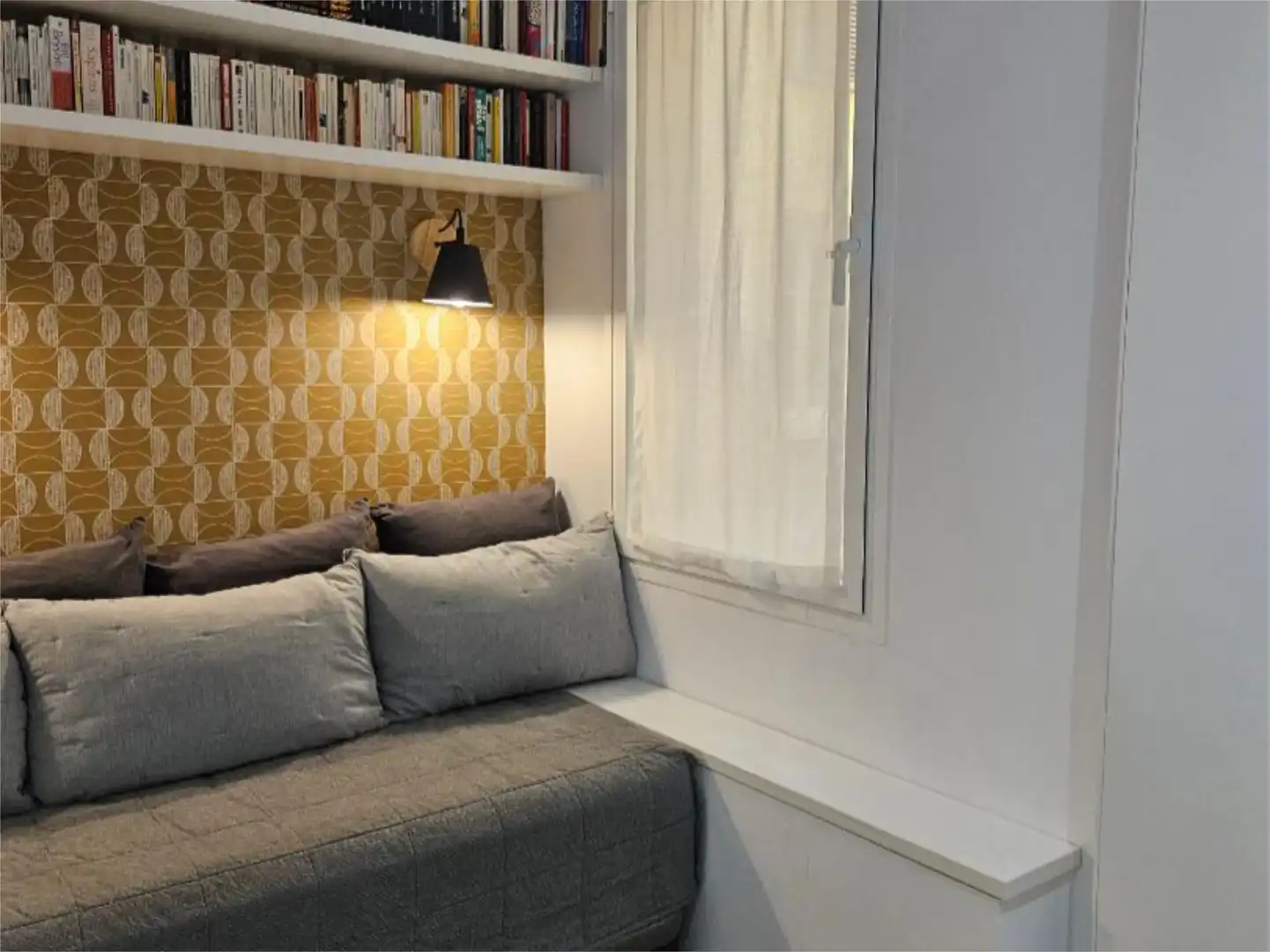 Flat for sale in Argüelles Bedroom of Flat for sale in Madrid with Air Conditioner, Heating and Storage room