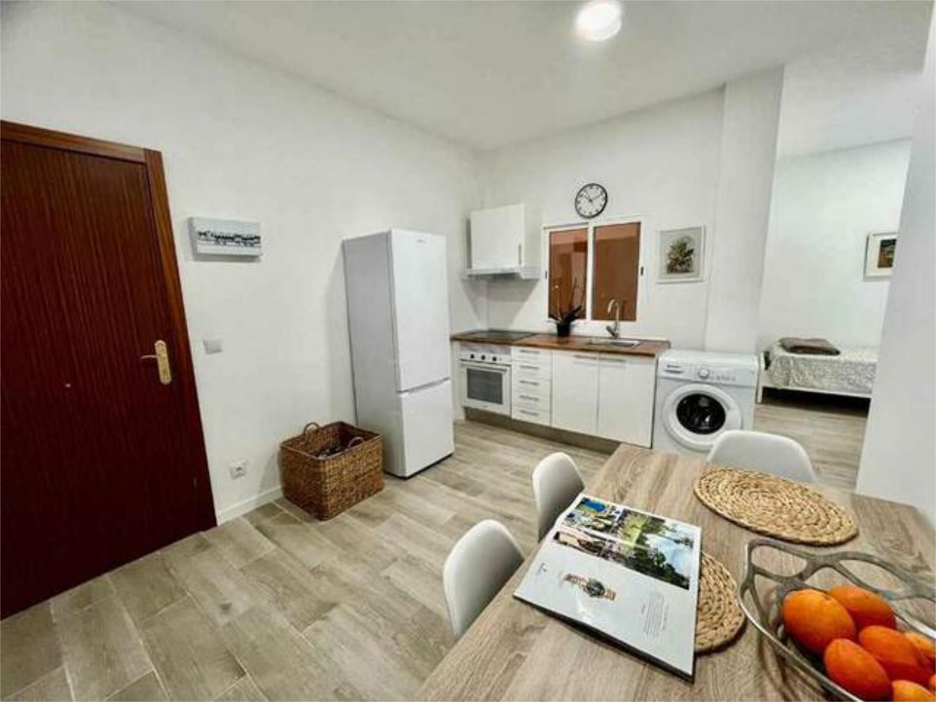 Kitchen of Flat to rent in  Valencia Capital  with Terrace and Furnished