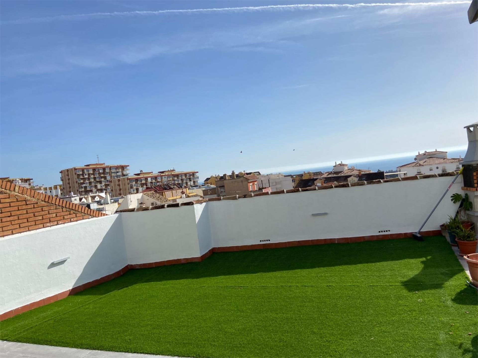 Terraza de Ático de alquiler en Benalmádena con Aire acondicionado, Jardín privado y Parquet