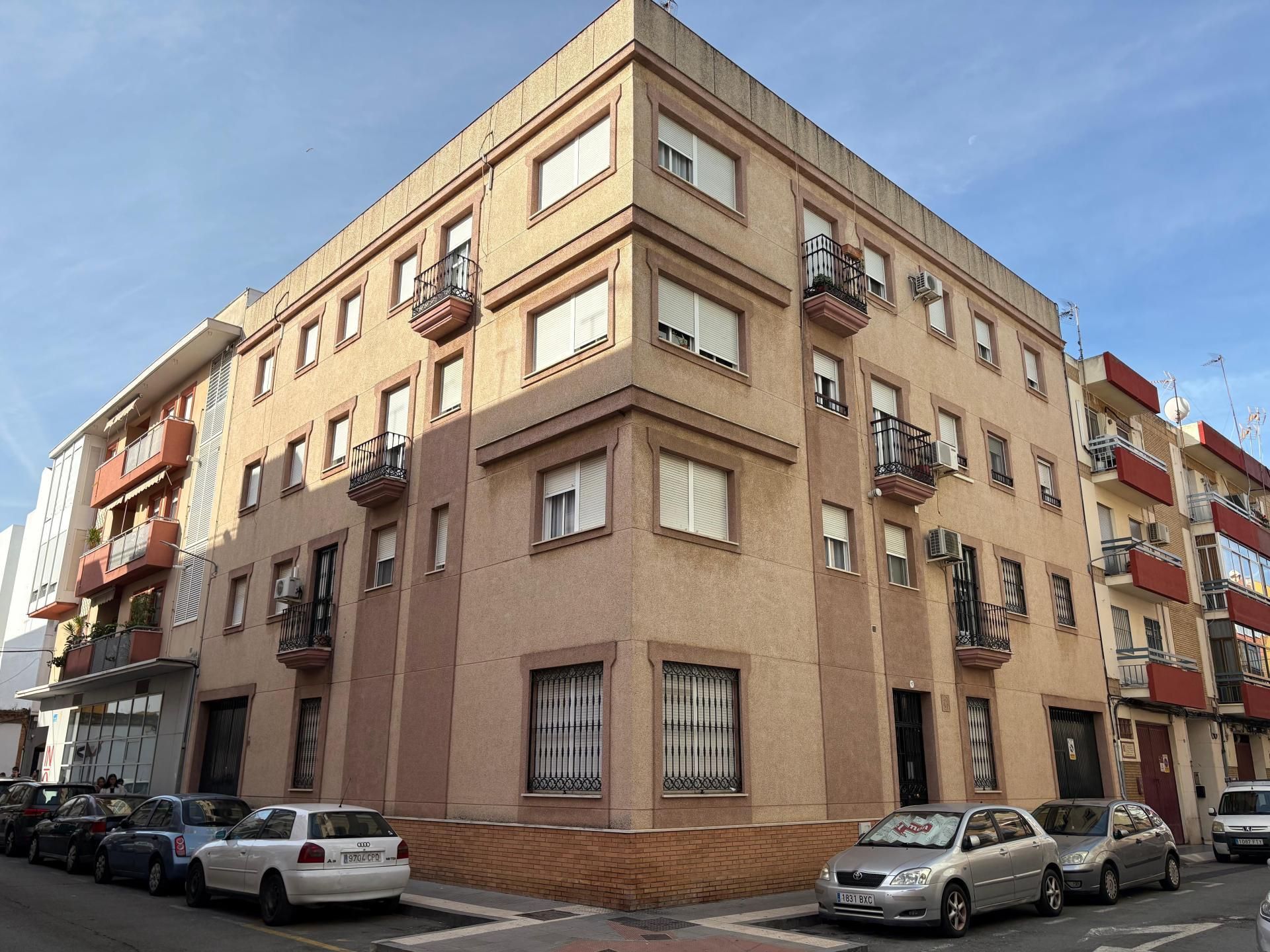 Exterior view of Planta baja for sale in  Huelva Capital