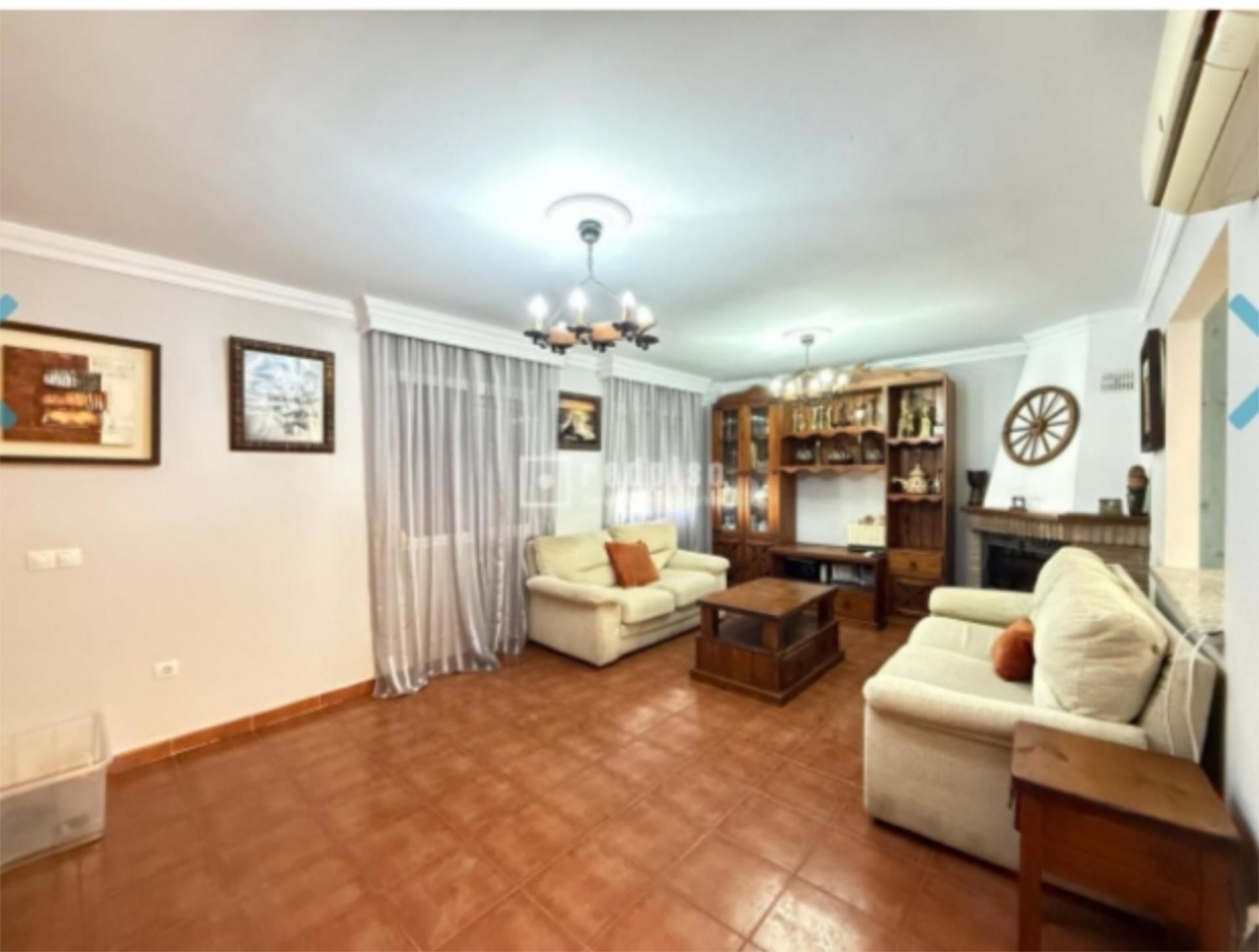 Sala d'estar de Casa o xalet en venda en Cártama amb Aire condicionat i Terrassa