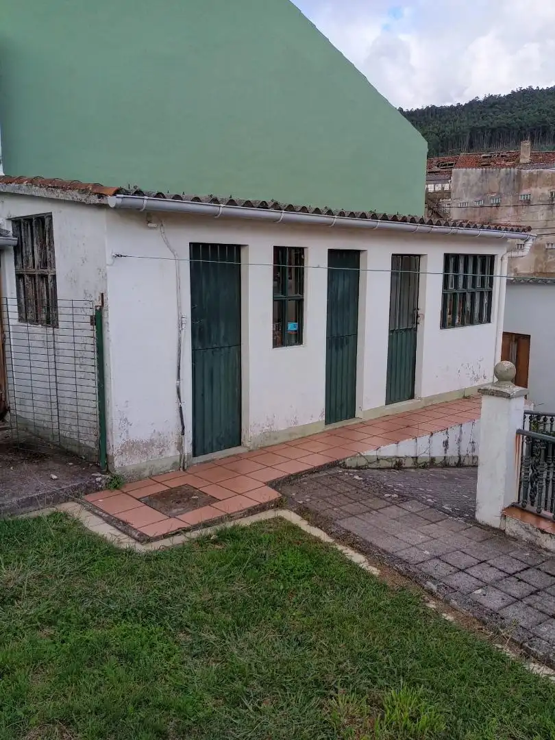 Vista exterior de Casa o xalet en venda en Neda amb Terrassa