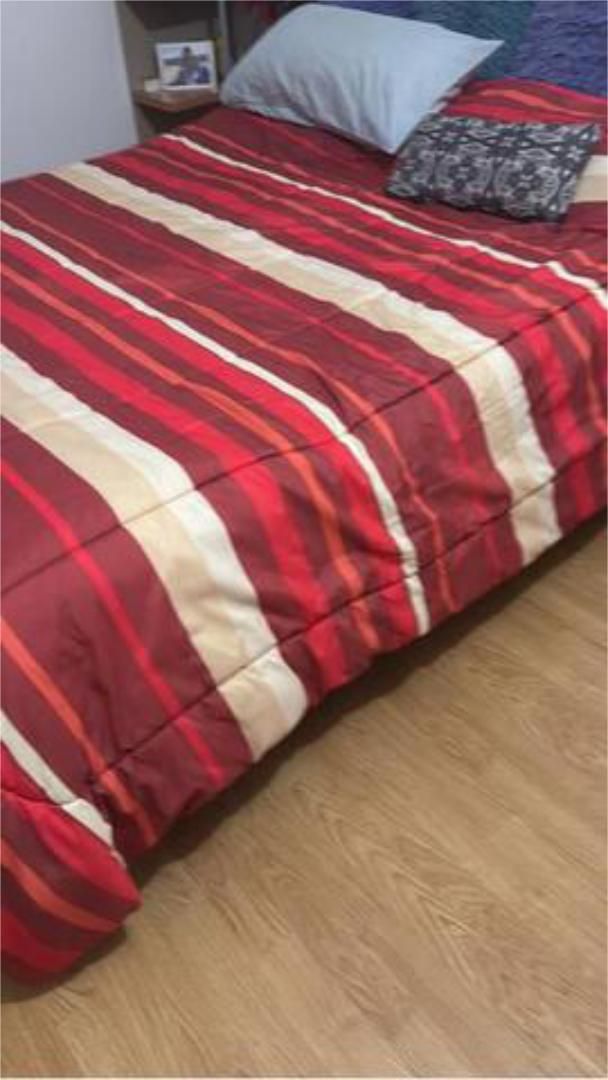 Apartament per a compartir a Poble Nou - Olivar Gran Dormitori de Apartament per a compartir en Figueres amb Calefacció, Terrassa i Moblat