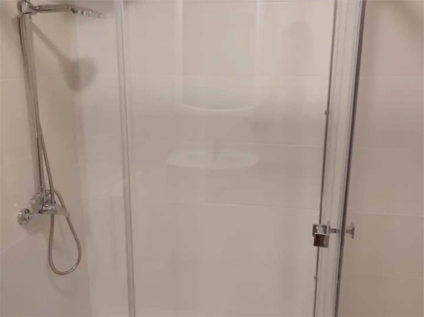 Bany de Apartament de lloguer en Santander amb Calefacció, Parquet i Terrassa