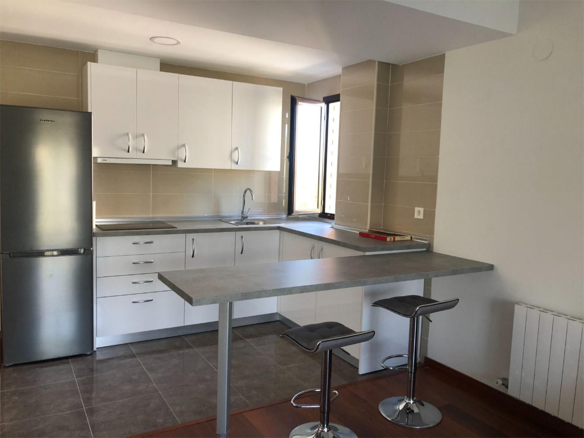 Pis en venda a Calle Jimena, 5, Avda. Federico Garcia Lorca - Nueva Estación Autobuses Cuina de Pis en venda en Granada Capital amb Aire condicionat, Calefacció i Parquet