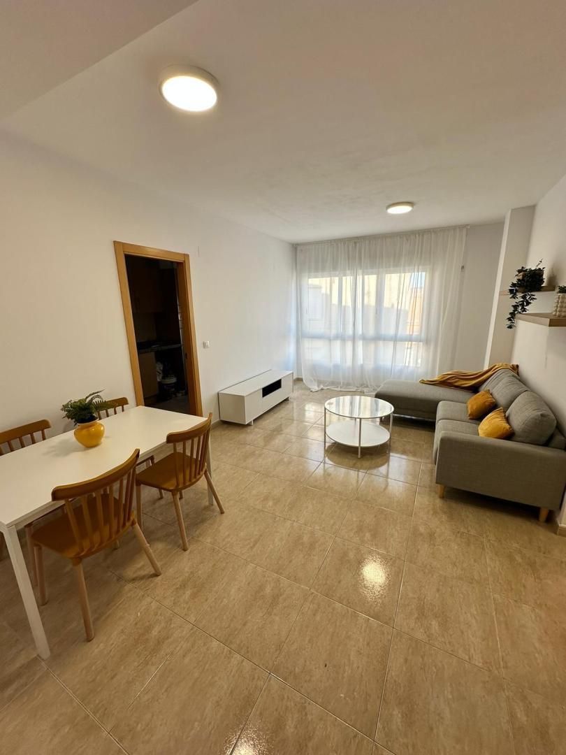 Pis de lloguer a Carrer Vicent Andrés Estellés, 2, Benicolet