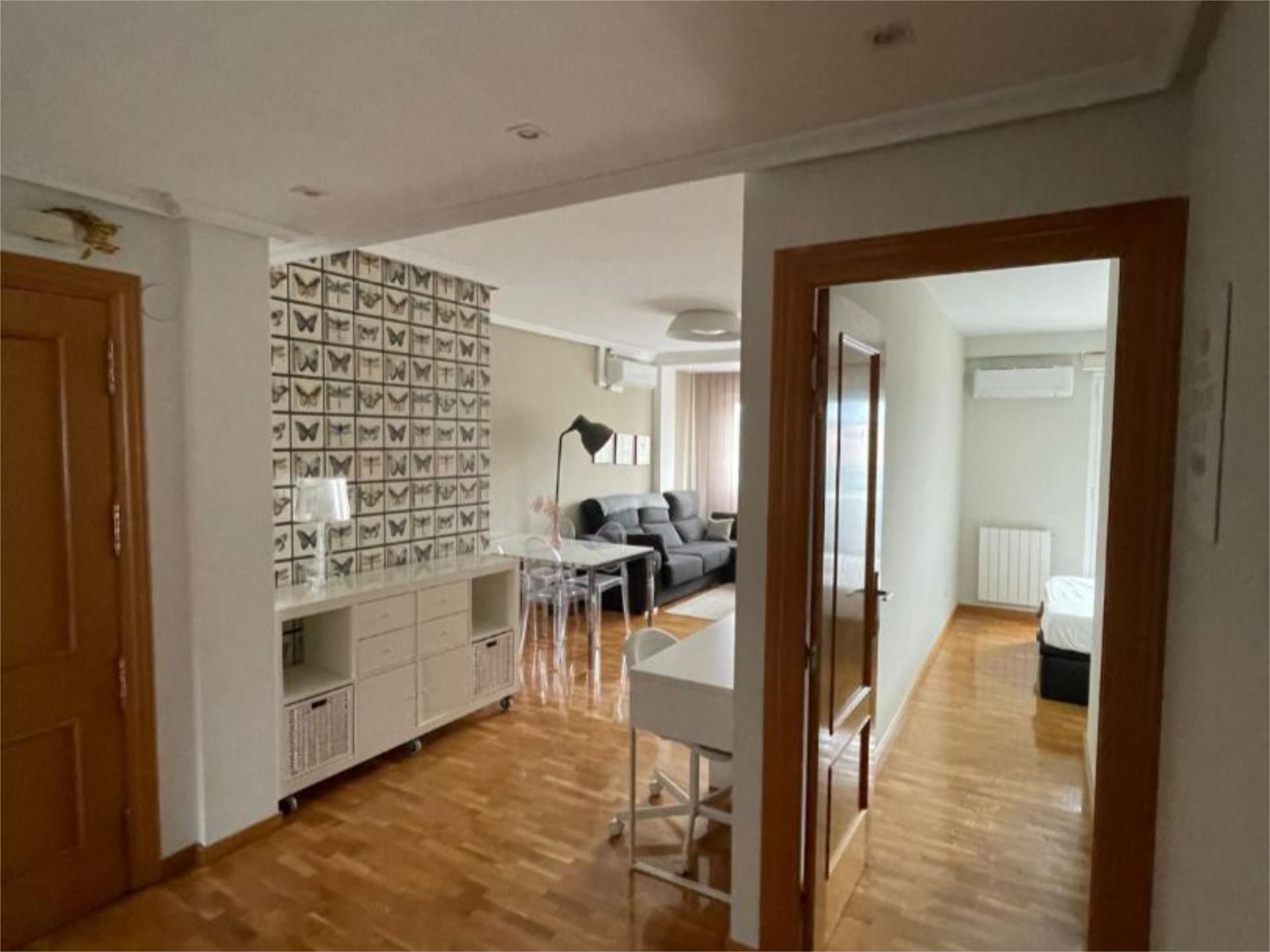 Apartment to rent in  Logroño  with Air Conditioner