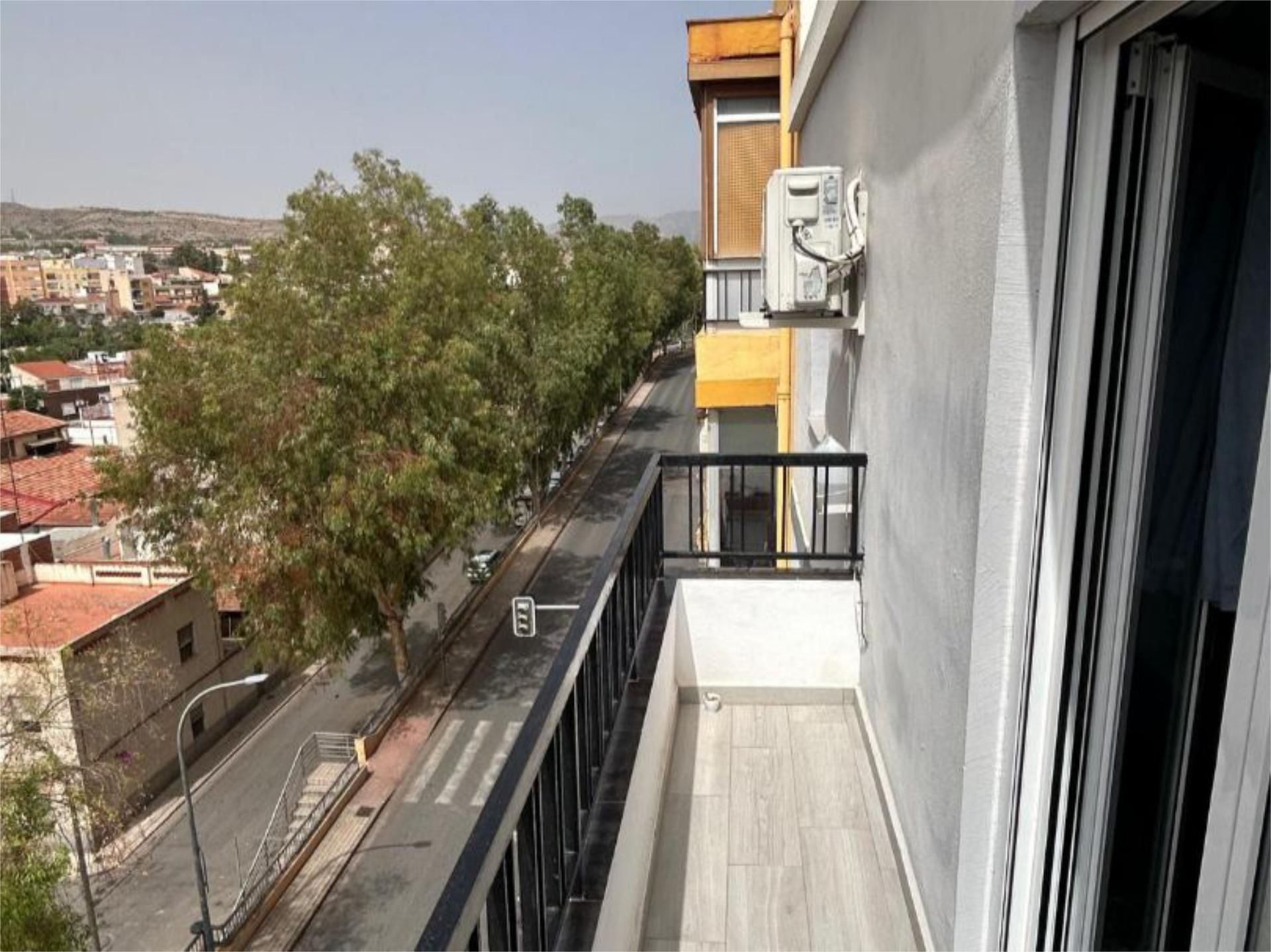 Piso de alquiler en Calle El Huerto, 18, Centro Vista exterior de Piso de alquiler en Elda con Aire acondicionado, Amueblado y Balcón