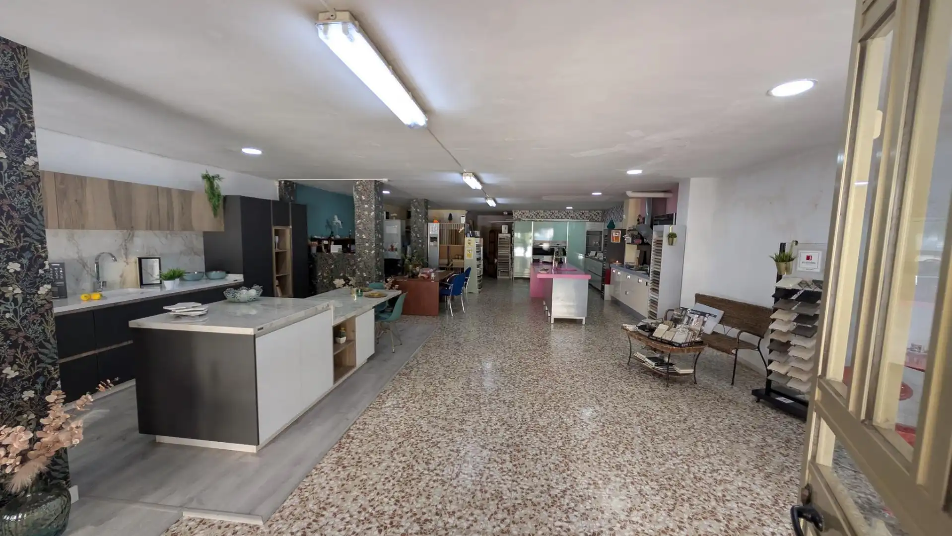 Local de alquiler en Garrucha con Aire acondicionado