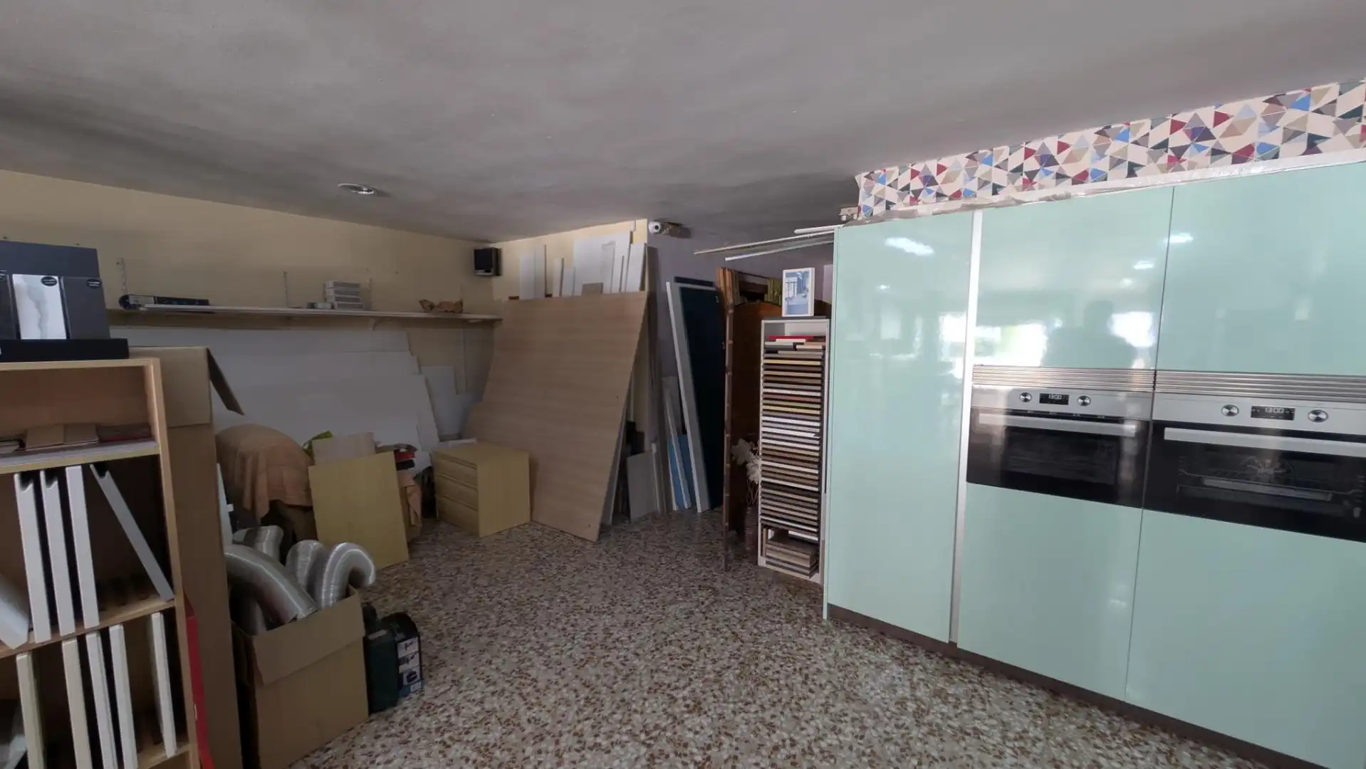 Local de alquiler en Garrucha con Aire acondicionado
