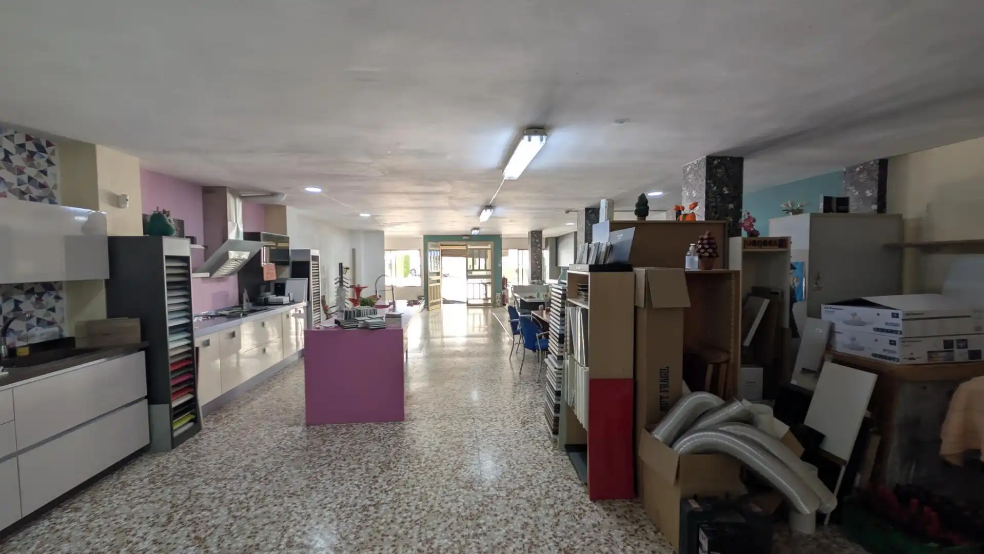 Local de alquiler en Garrucha con Aire acondicionado