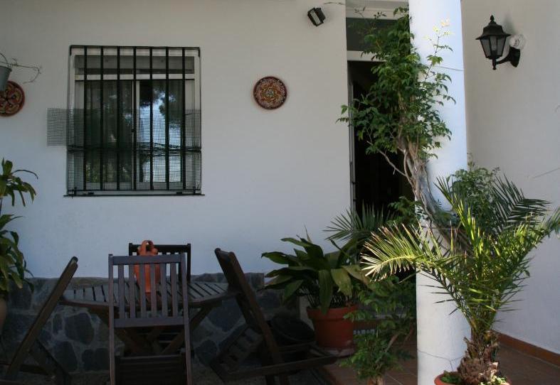 Casa adosada de lloguer a Calle Pinares, 12, Conil, Cádiz - imatge 1 Foto 1 de Casa adosada de lloguer a Calle Pinares, 12, Conil, Cádiz