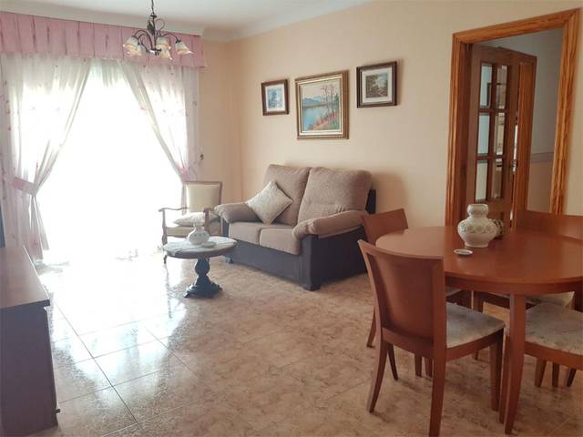 Piso en Alquiler en Avenida de Competa, 1 en Torrox Pueblo