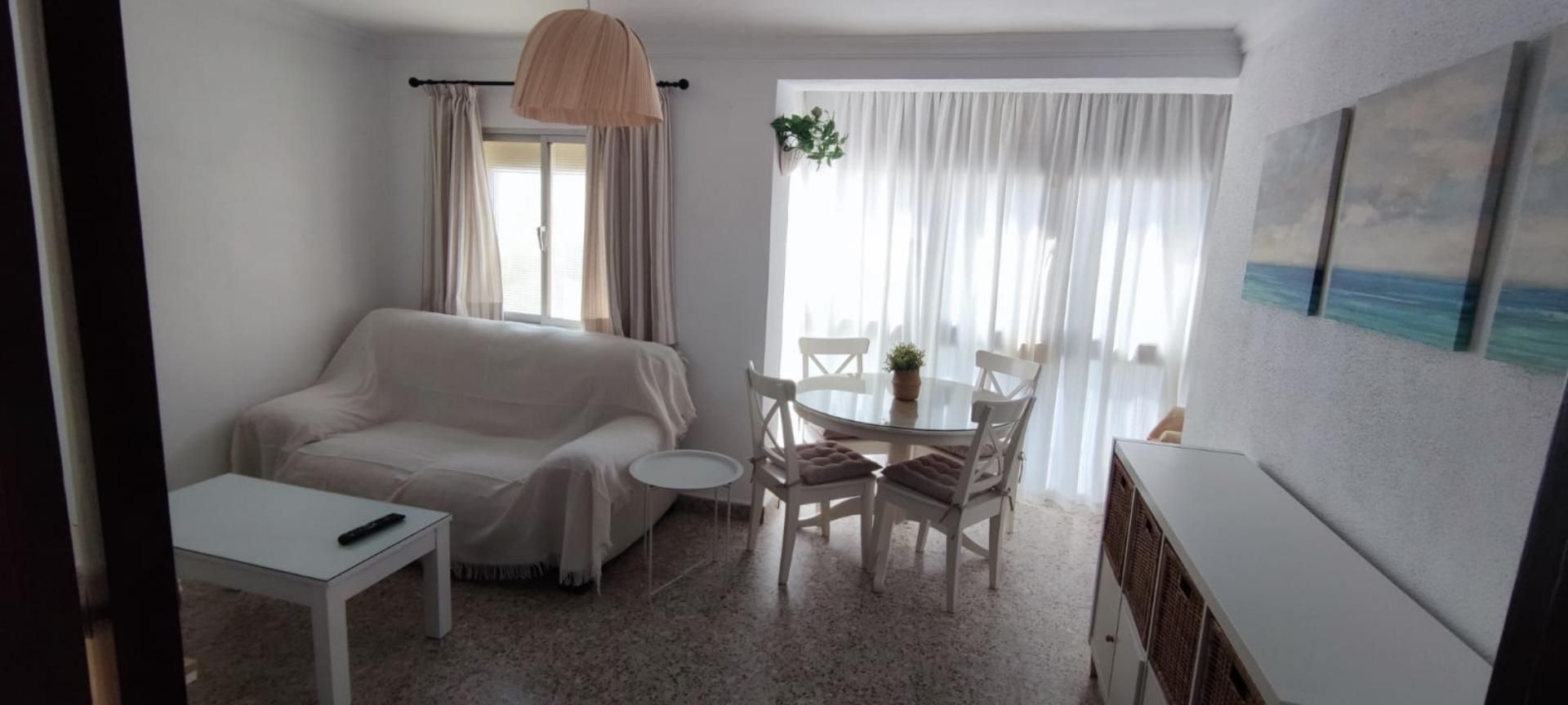 Sala d'estar de Pis de lloguer en San Fernando amb Moblat, Forn i Rentadora