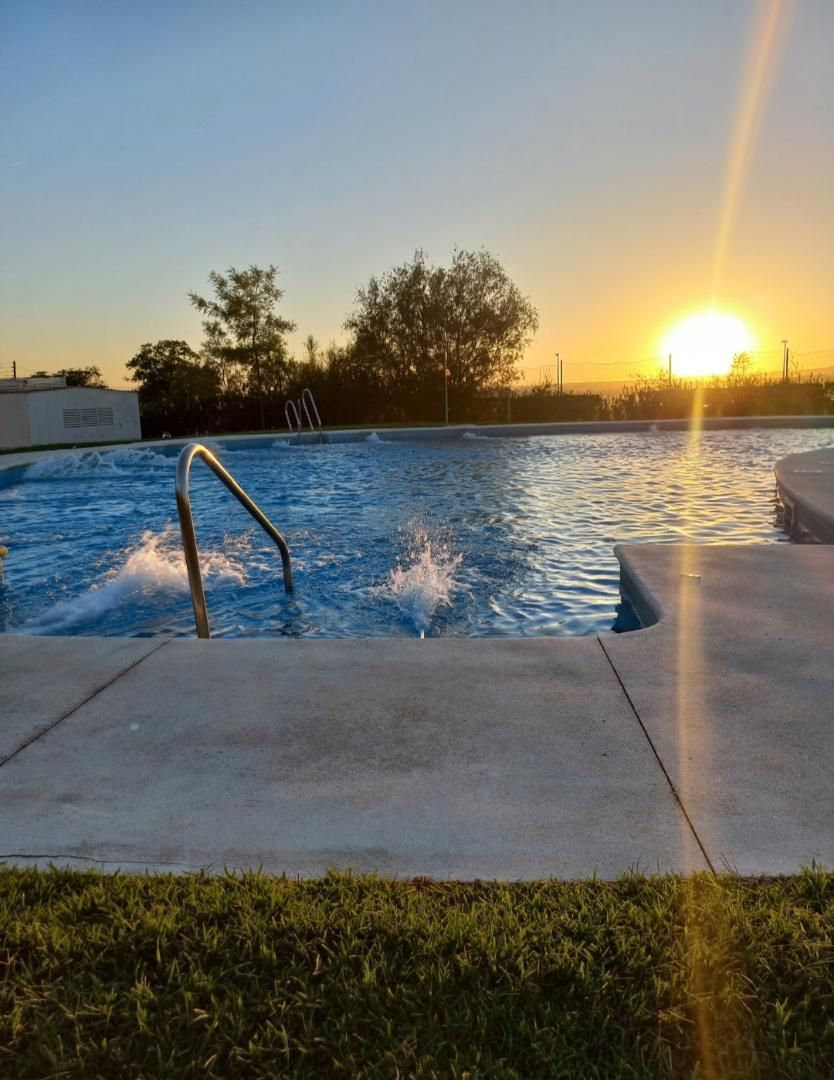 Casa adosada en venda a Calle Islas Baleares, 32, Ayamonte ciudad Piscina de Casa adosada en venda en Ayamonte amb Terrassa i Balcó