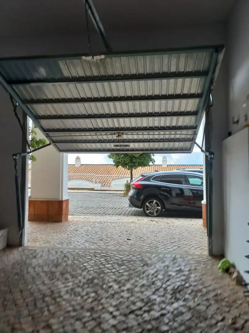 Casa adosada en venda a Calle Islas Baleares, 32, Ayamonte ciudad Aparcament de Casa adosada en venda en Ayamonte amb Terrassa, Balcó i Piscina comunitària