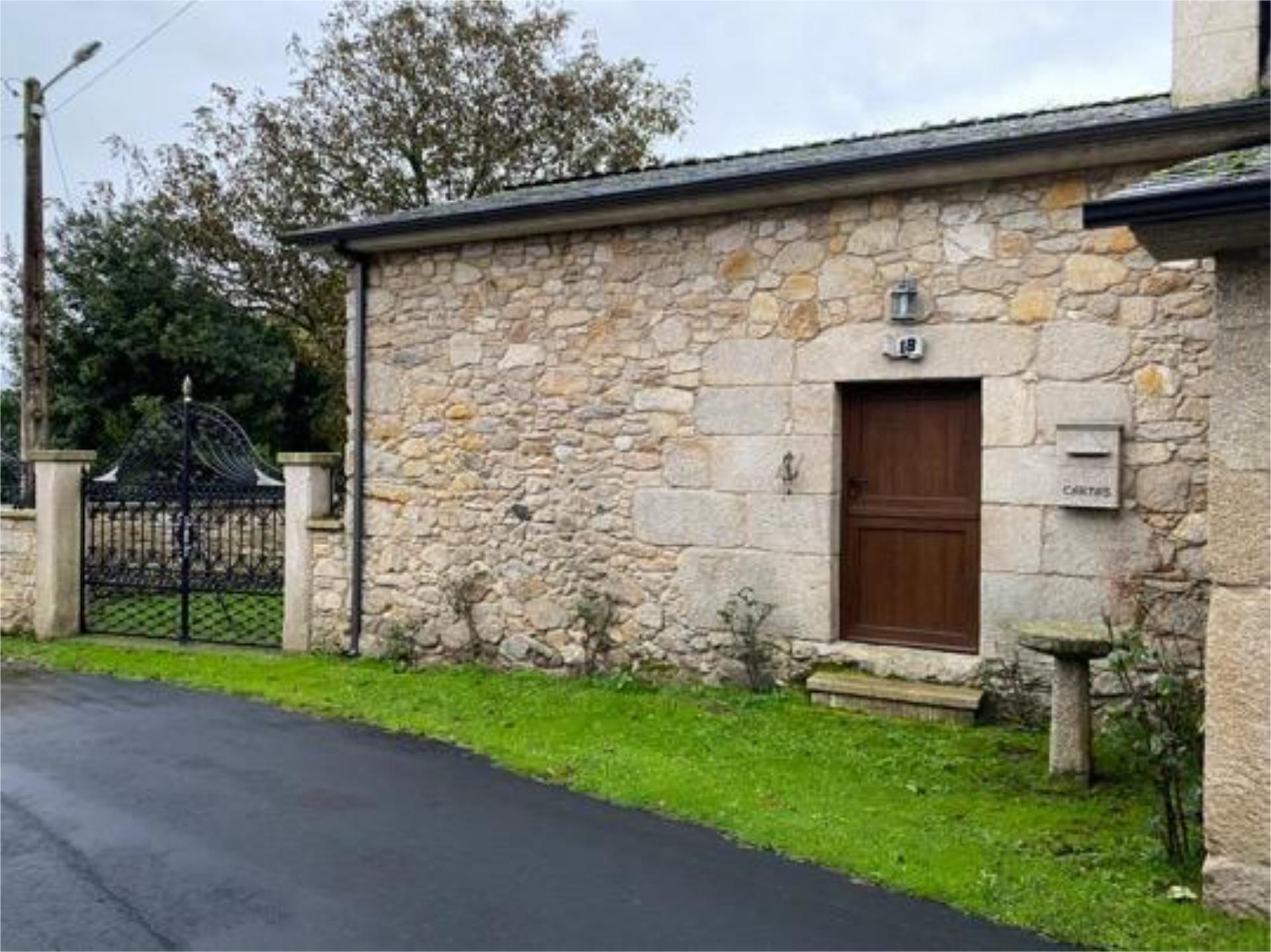 Casa o xalet en venda a Irixoa Vista exterior de Casa o xalet en venda en Irixoa