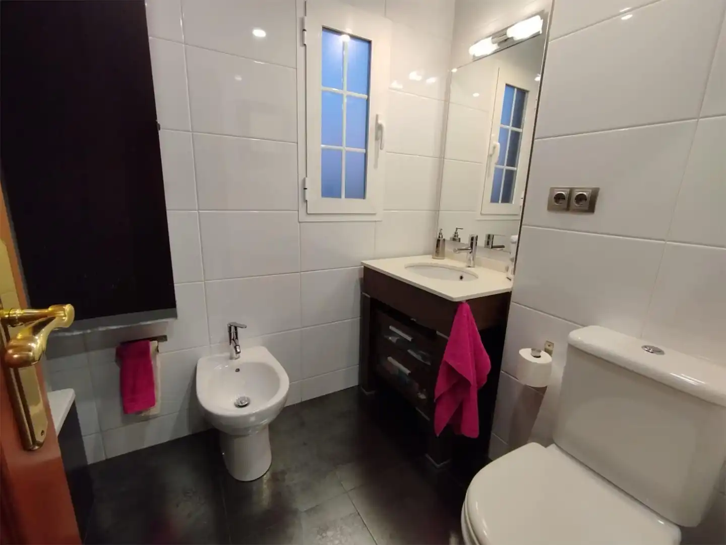 Wohnung zum Verkauf in Calle del Pintor Carmelo Palomino, 10, Peñamefecit - Avda Barcelona Badezimmer von Wohnung zum Verkauf in Jaén Capital mit Klimaanlage und Balkon