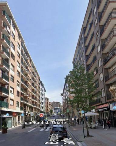 Piso en Venta en Juan Bautista Uriarte Kalea, 43 en Galdakao
