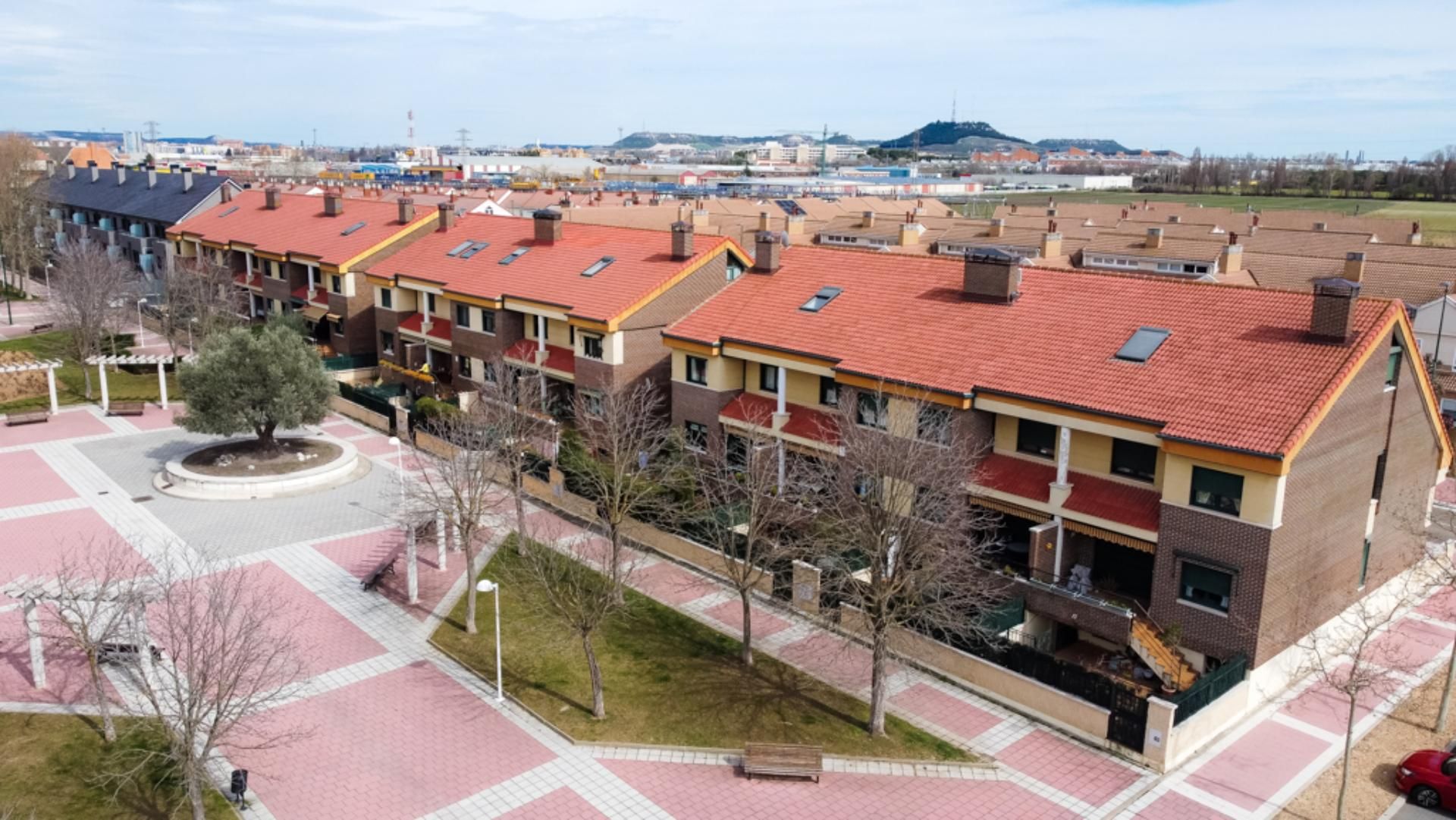 Vista exterior de Casa o xalet en venda en Valladolid Capital amb Aire condicionat, Calefacció i Parquet