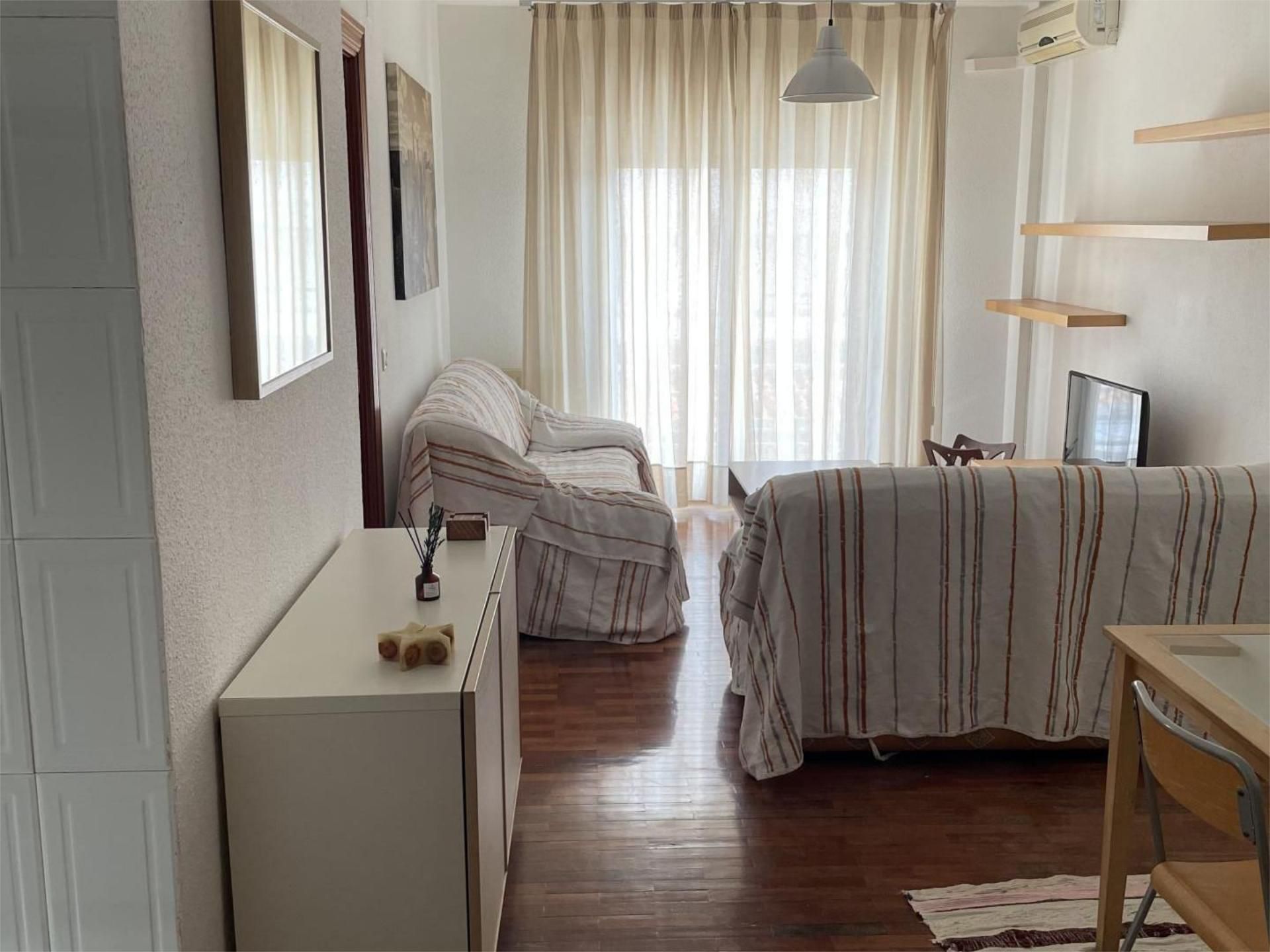 Bedroom of Flat for sale in Ciudad Real Capital  with Air Conditioner, Parquet flooring and Furnished