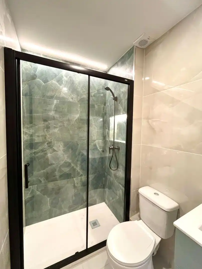 Flat for rent in Carrer de Jovellanos, 3, Plaza Donoso Cortés - Avenida Magdalena Bathroom of Flat for rent in Castellón de la Plana / Castelló de la Plana with Air Conditioner, Heating and Parquet flooring