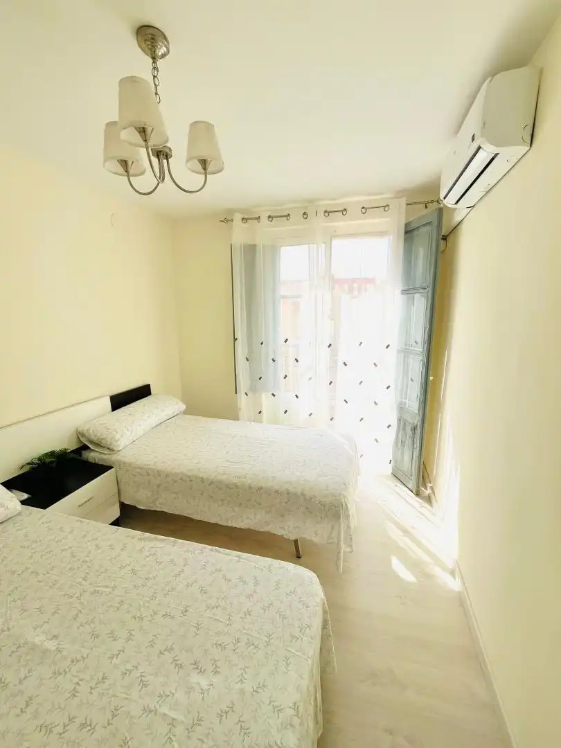 Flat for rent in Carrer de Jovellanos, 3, Plaza Donoso Cortés - Avenida Magdalena Bedroom of Flat for rent in Castellón de la Plana / Castelló de la Plana with Air Conditioner, Heating and Parquet flooring