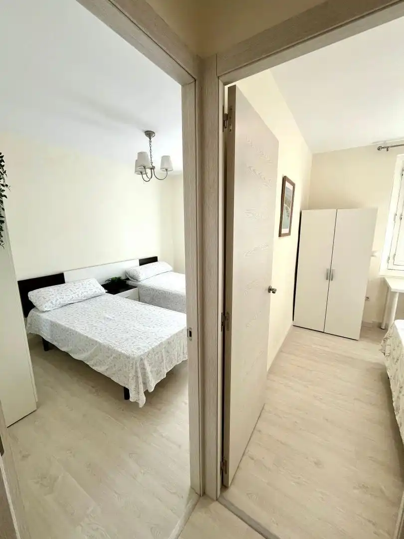 Flat for rent in Carrer de Jovellanos, 3, Plaza Donoso Cortés - Avenida Magdalena Bedroom of Flat for rent in Castellón de la Plana / Castelló de la Plana with Air Conditioner, Heating and Parquet flooring