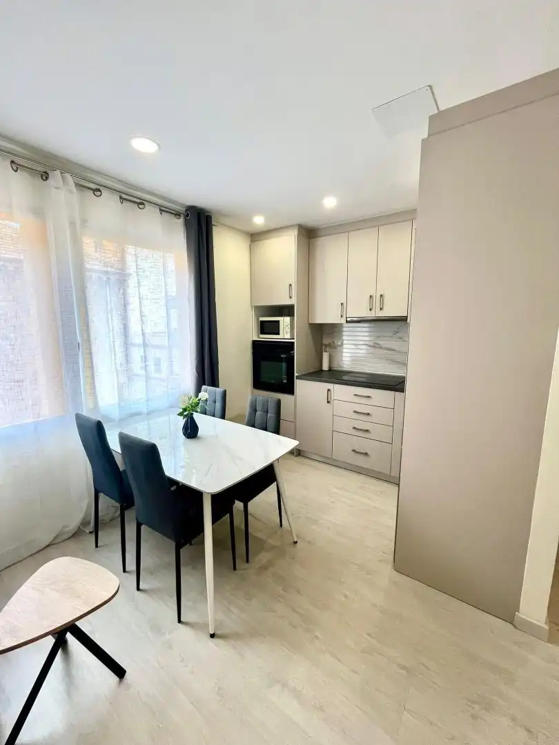 Flat for rent in Carrer de Jovellanos, 3, Plaza Donoso Cortés - Avenida Magdalena Kitchen of Flat for rent in Castellón de la Plana / Castelló de la Plana with Air Conditioner, Heating and Parquet flooring