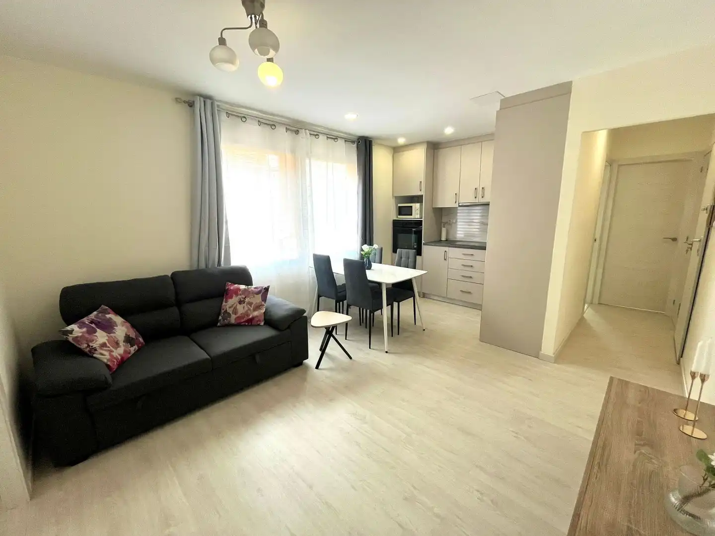 Flat for rent in Carrer de Jovellanos, 3, Plaza Donoso Cortés - Avenida Magdalena Bedroom of Flat for rent in Castellón de la Plana / Castelló de la Plana with Air Conditioner, Heating and Parquet flooring