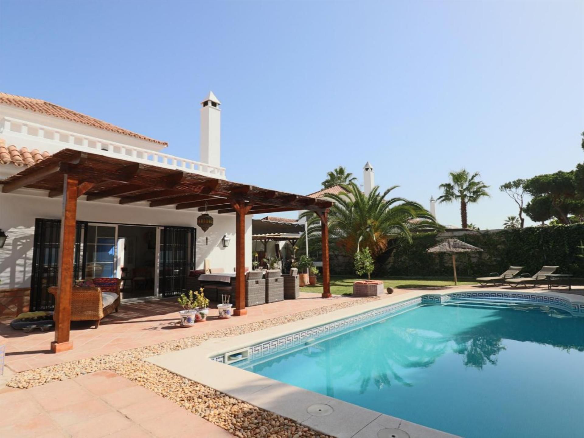 Jardí de Pis en venda en El Portil amb Aire condicionat, Terrassa i Piscina