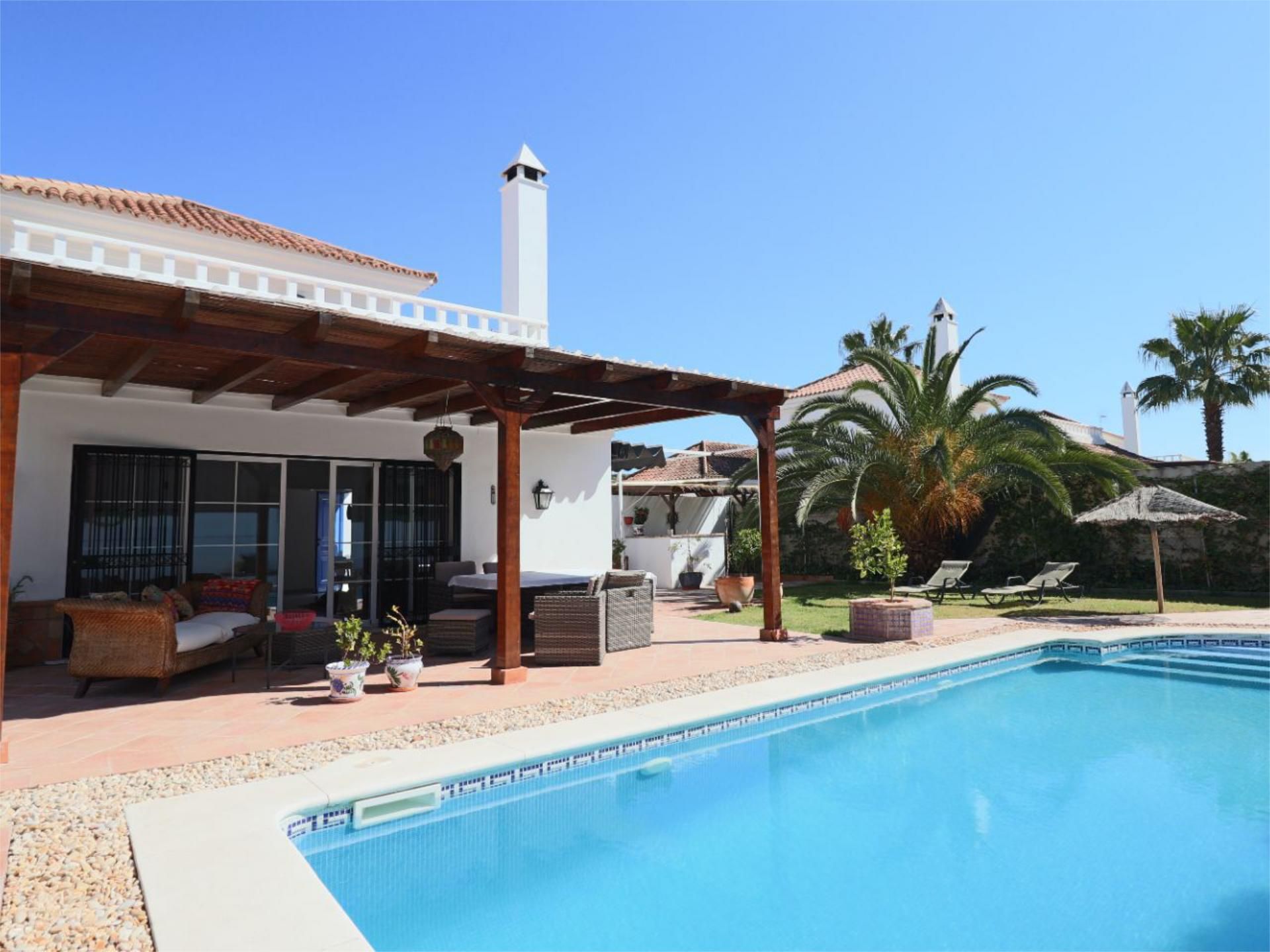 Garden of Flat for sale in El Portil  with Air Conditioner, Heating and Private garden