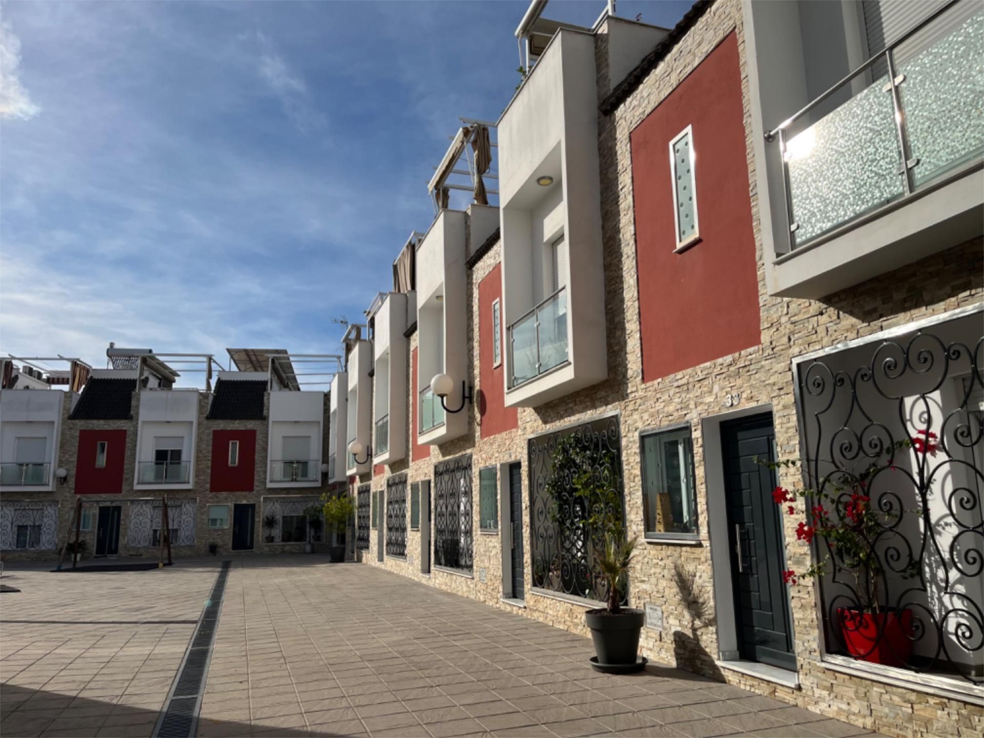 Single-family semi-detached for sale in Calle Batalla de Bailén, 21, Andújar Exterior view of Single-family semi-detached for sale in Andújar with Air Conditioner, Terrace and Swimming Pool