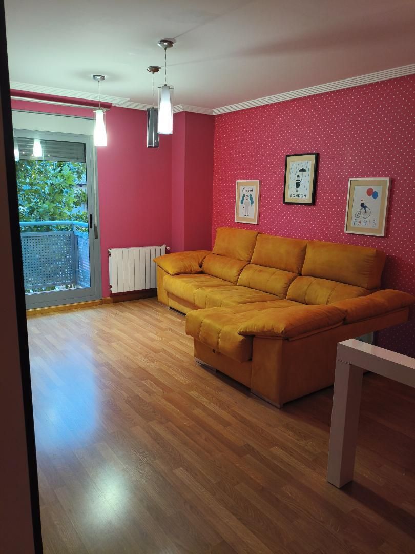 Sala d'estar de Pis en venda en Plasencia amb Aire condicionat i Balcó