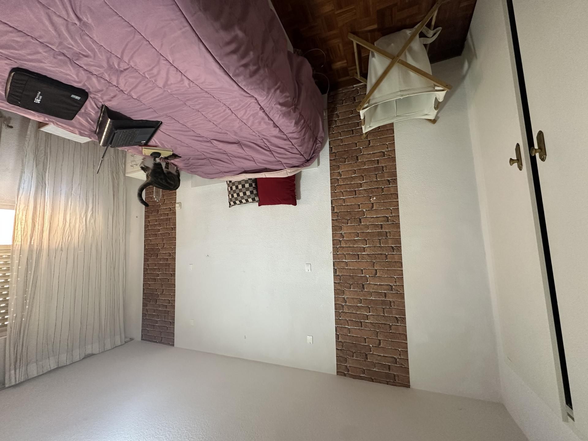 Flat to share in Calle Arizónicas, 8, Orcasur - 12 de Octubre Flat to share in Madrid Capital with Air Conditioner, Heating and Parquet flooring