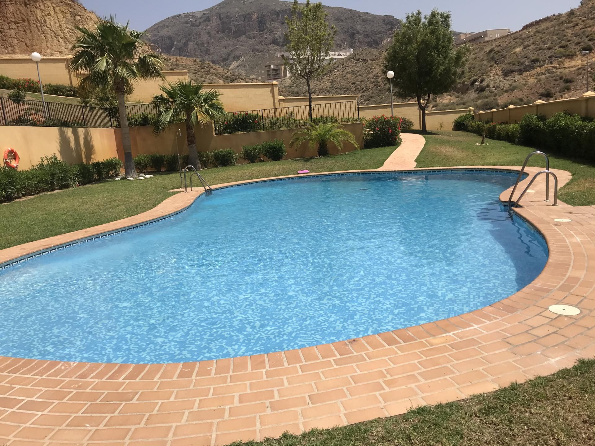 Swimming pool of Flat to rent in Roquetas de Mar  with Air Conditioner, Terrace and Swimming Pool