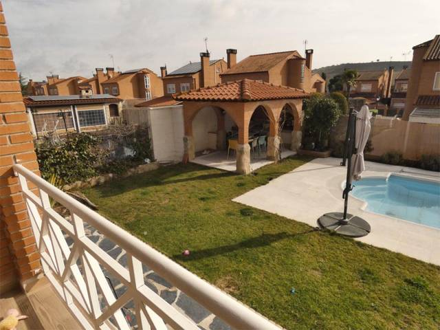 Piso en Venta en Calle de la Soledad, 42 en Camarma de Esteruelas