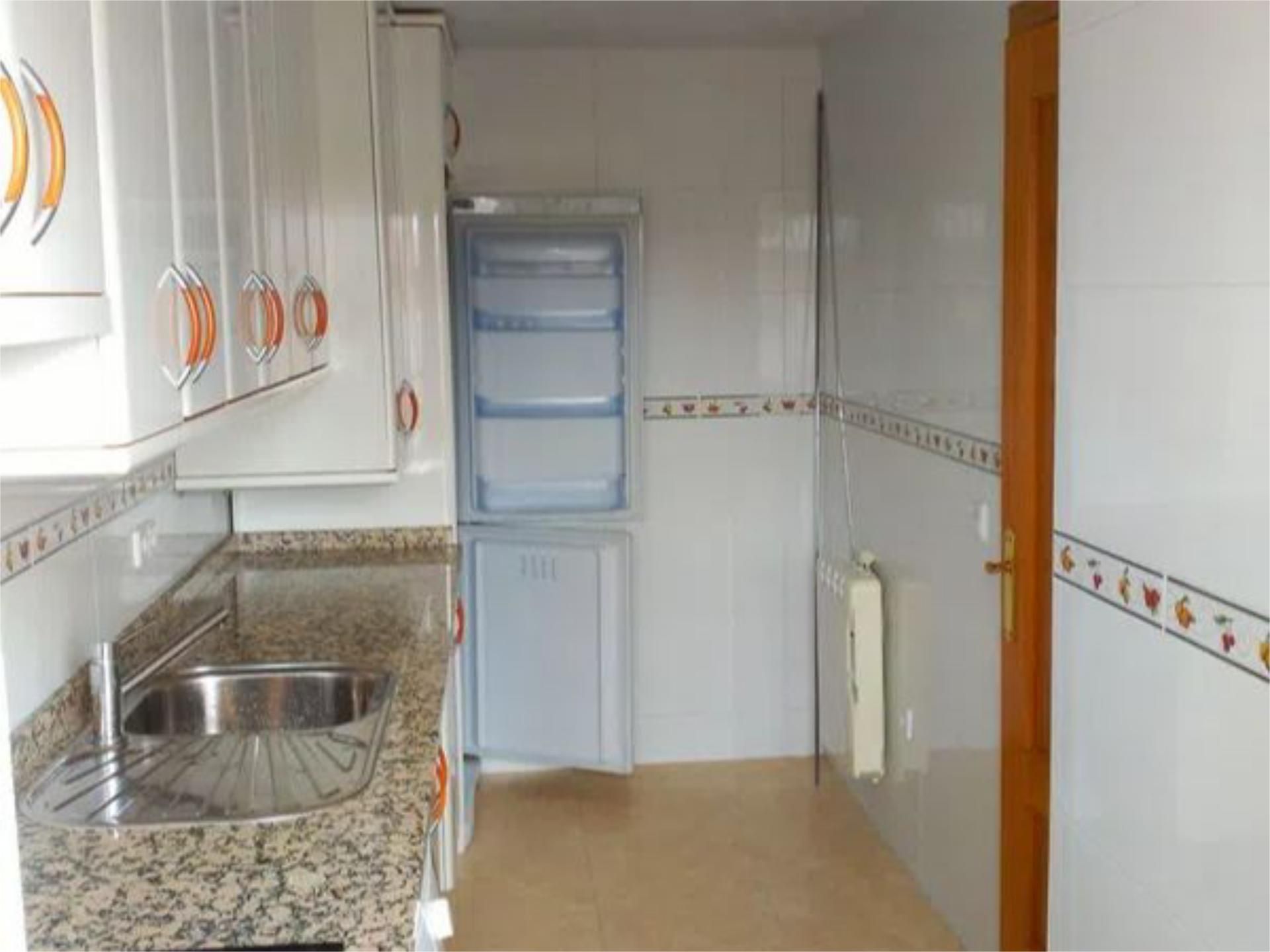 Pis de lloguer a Calle del Virgen del Campo, 15, Valdetorres de Jarama Cuina de Pis de lloguer en Valdetorres de Jarama amb Balcó