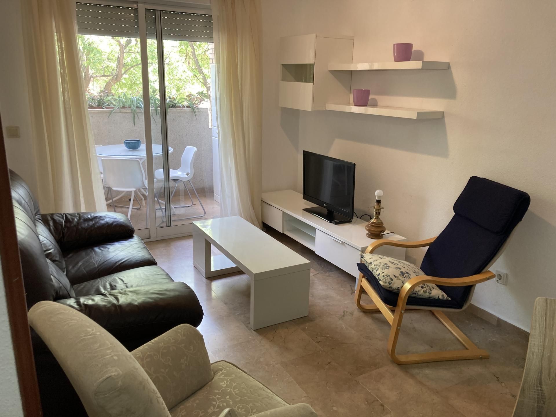 Sala d'estar de Pis per a compartir en  Murcia Capital amb Traster, Moblat i Balcó