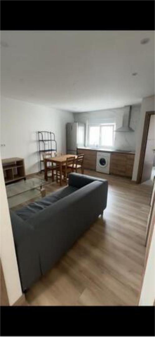 Sala d'estar de Pis de lloguer en Lugo Capital amb Calefacció, Traster i Moblat