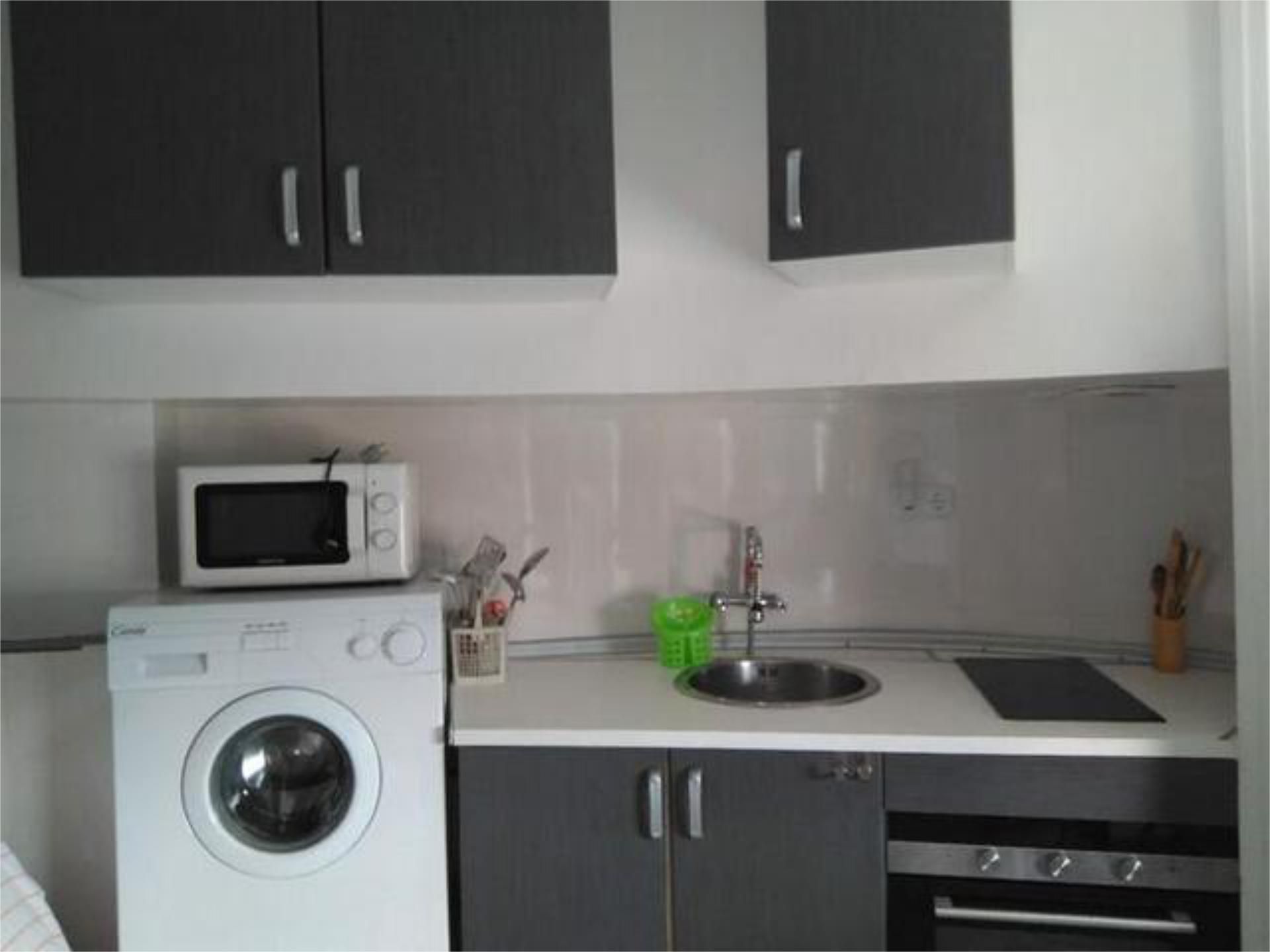 Estudi en venda a La Pineda Cuina de Estudi en venda en Vila-seca amb Calefacció, Jardí privat i Piscina